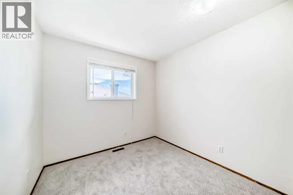 244 Shawinigan Drive SW