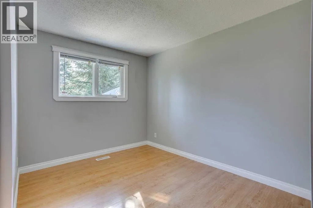 173 Hilltop Crescent