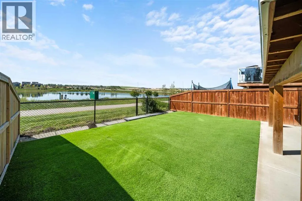 353 Windrow Crescent SW