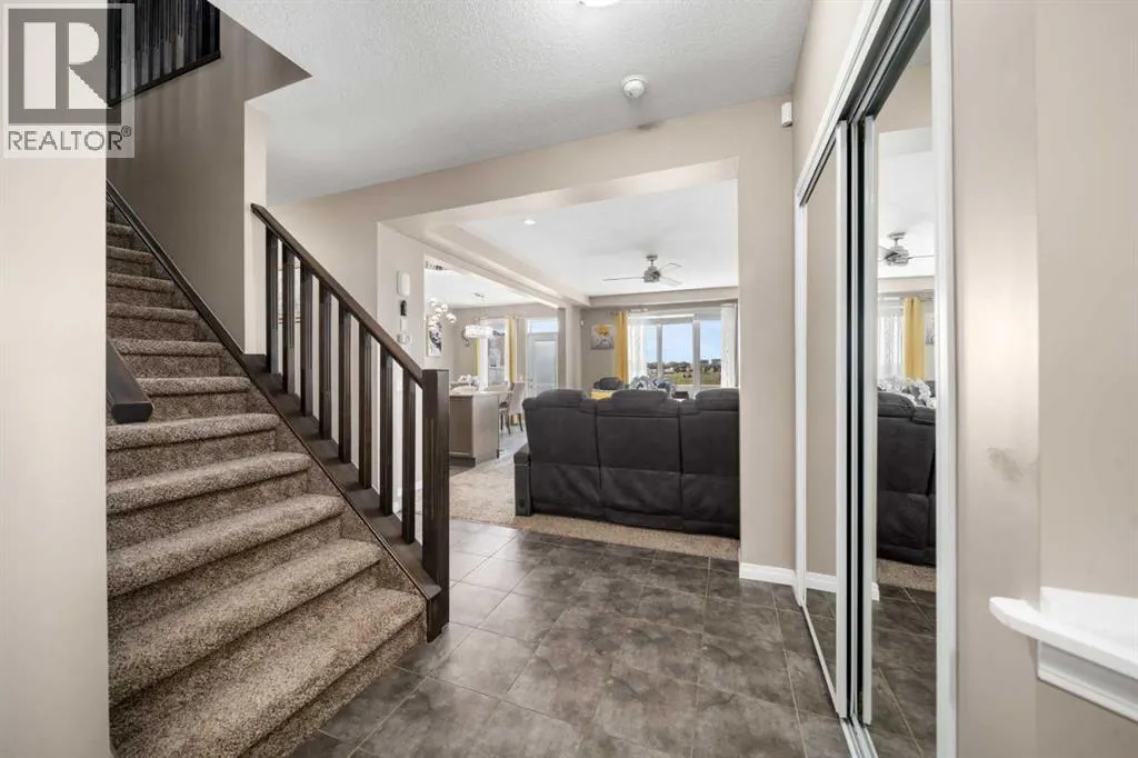 353 Windrow Crescent SW