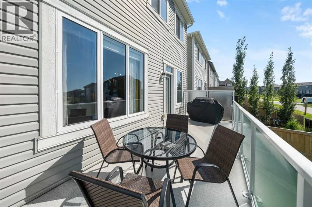 353 Windrow Crescent SW