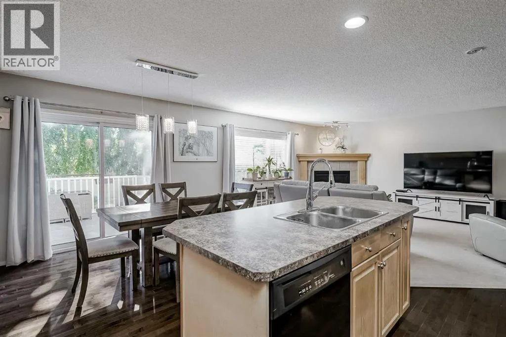 186 Everstone Drive SW
