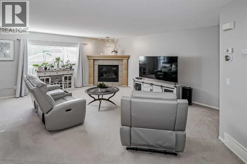 186 Everstone Drive SW