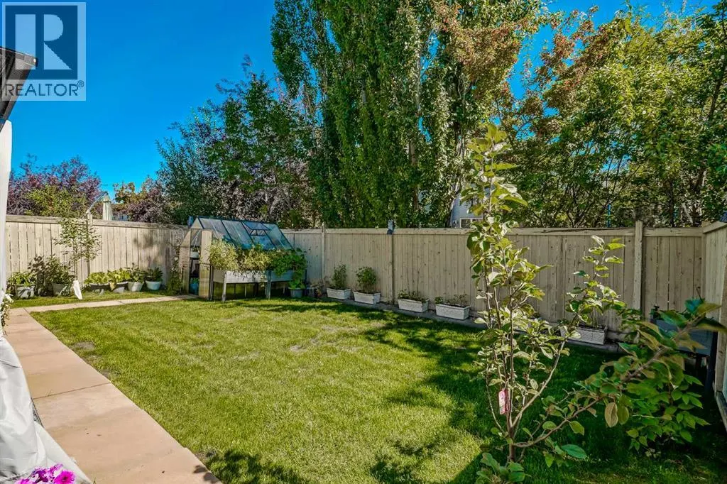 186 Everstone Drive SW