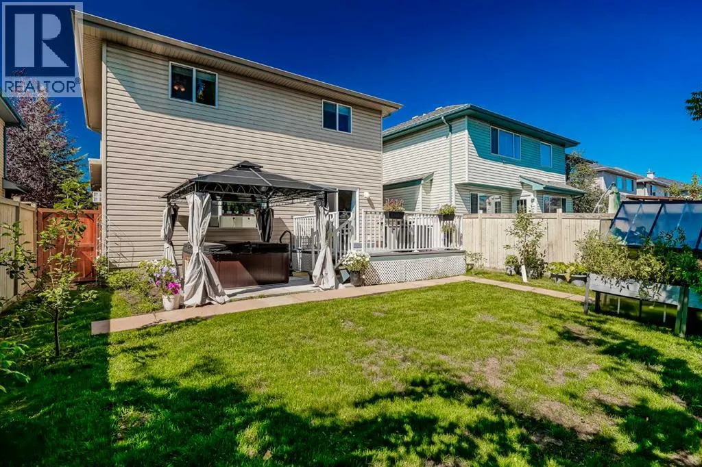 186 Everstone Drive SW