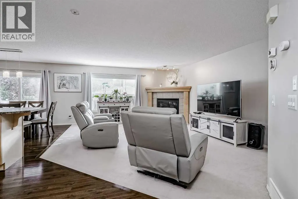 186 Everstone Drive SW