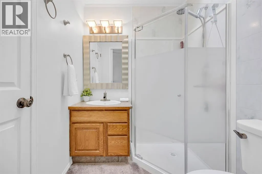 32 Rideau Close SW
