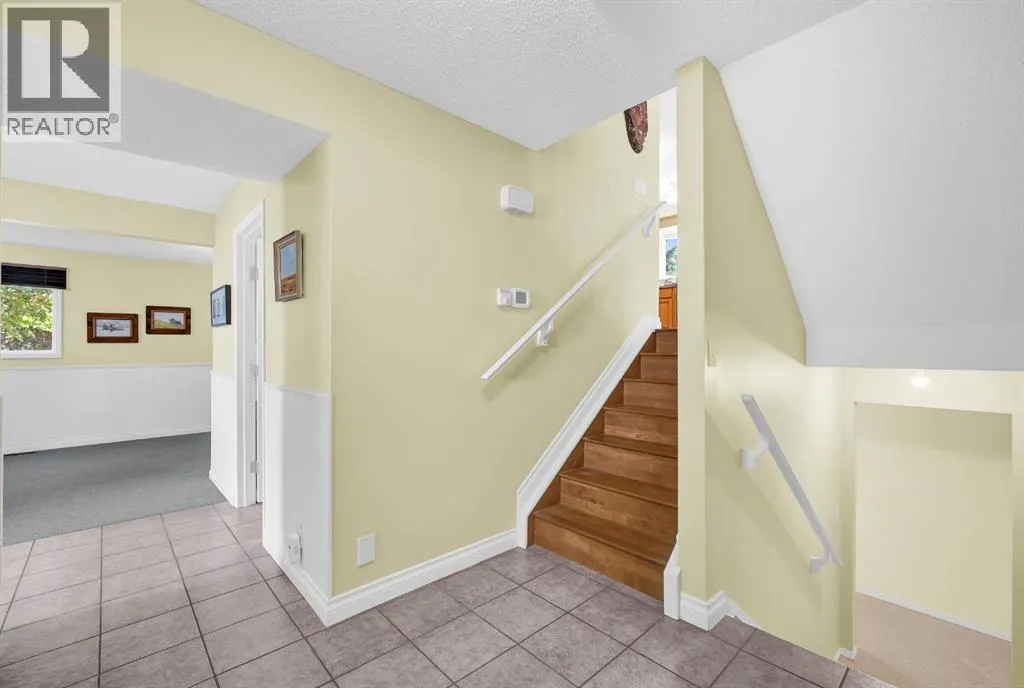 32 Rideau Close SW