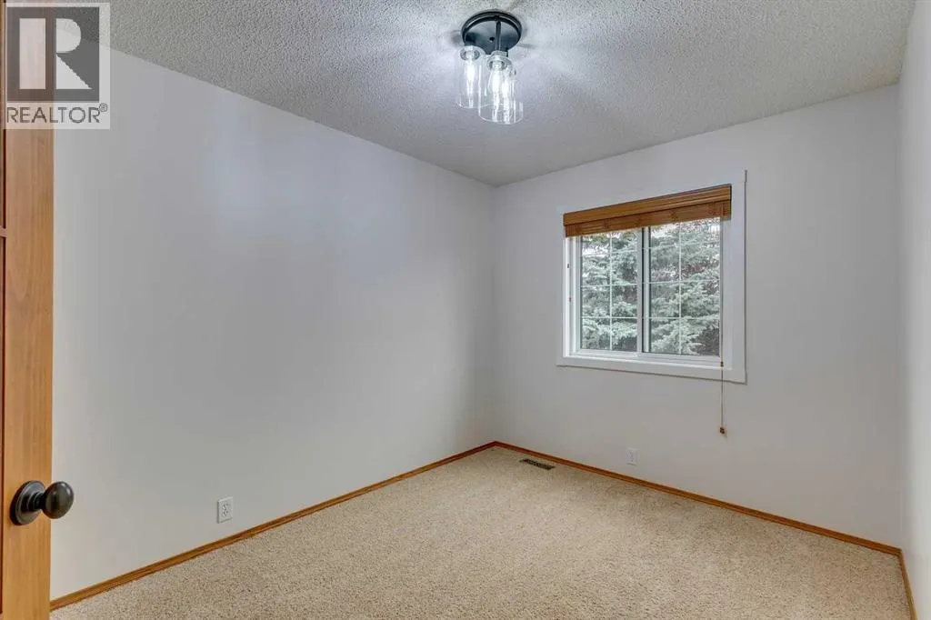 54 Somerset Way SW