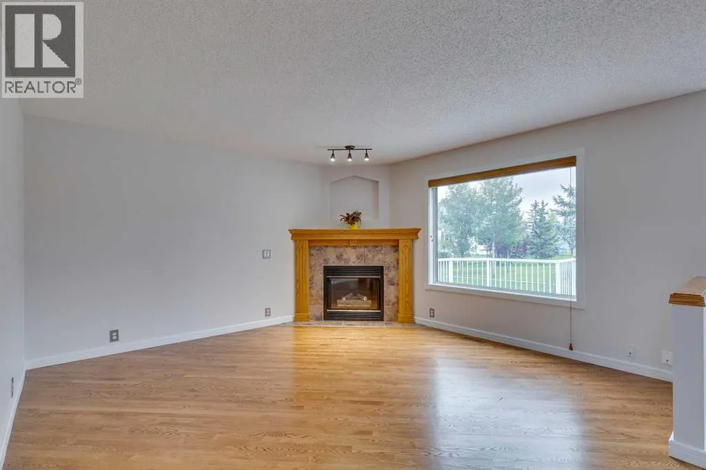 54 Somerset Way SW