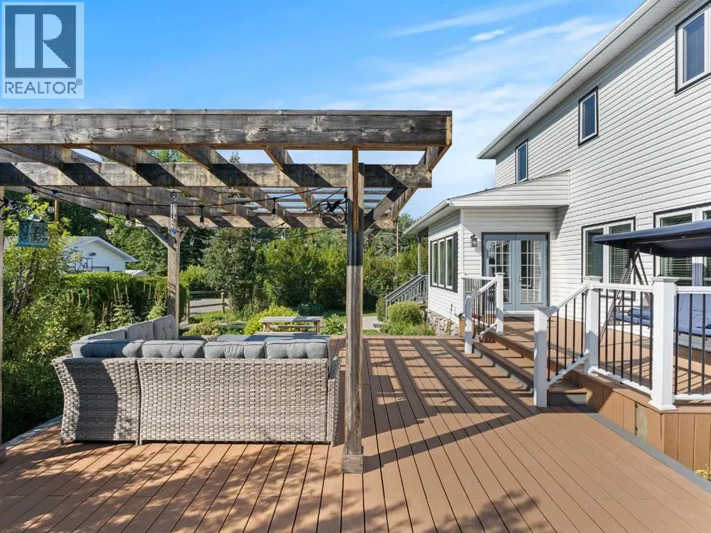 708 Calkins Place