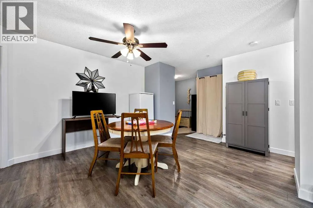 114, 6000 Somervale Court SW