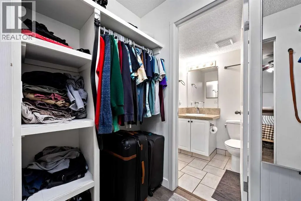114, 6000 Somervale Court SW