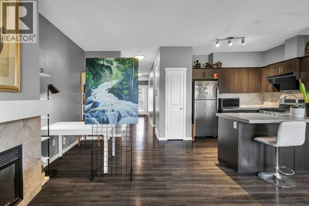 11 Copperpond Landing SE