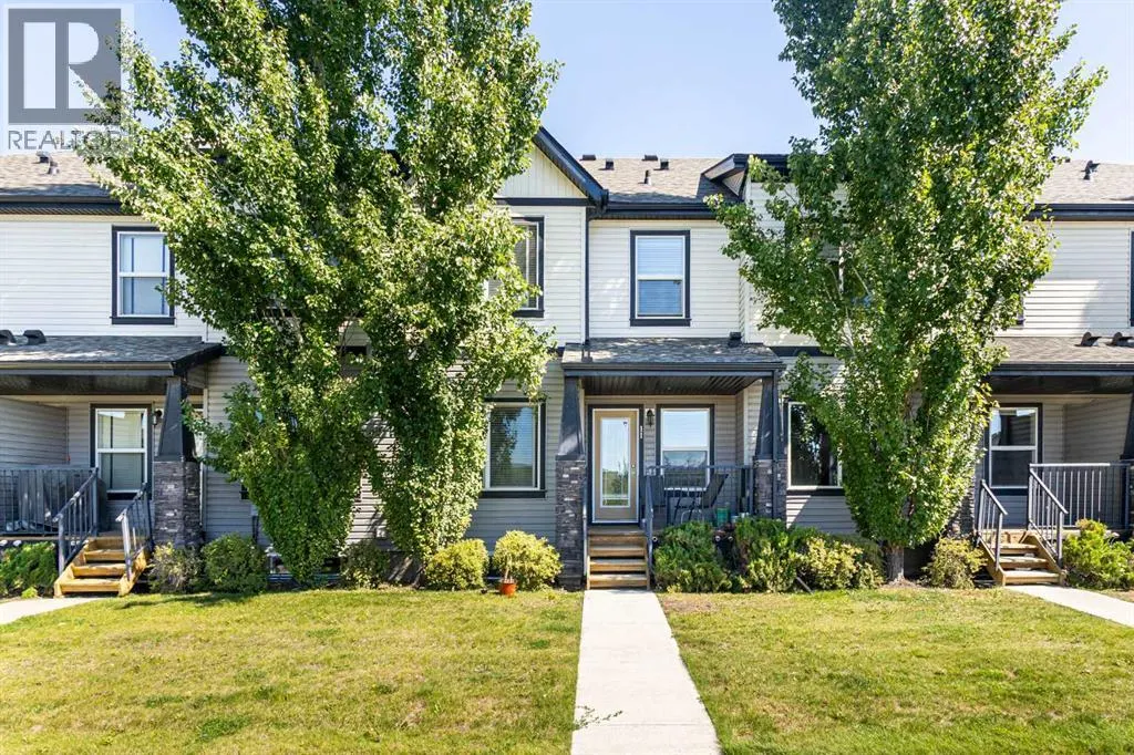 11 Copperpond Landing SE