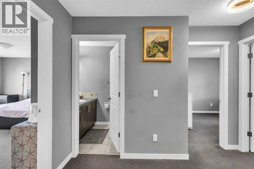 11 Copperpond Landing SE