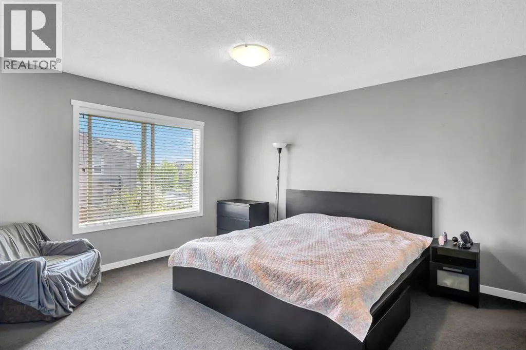 11 Copperpond Landing SE
