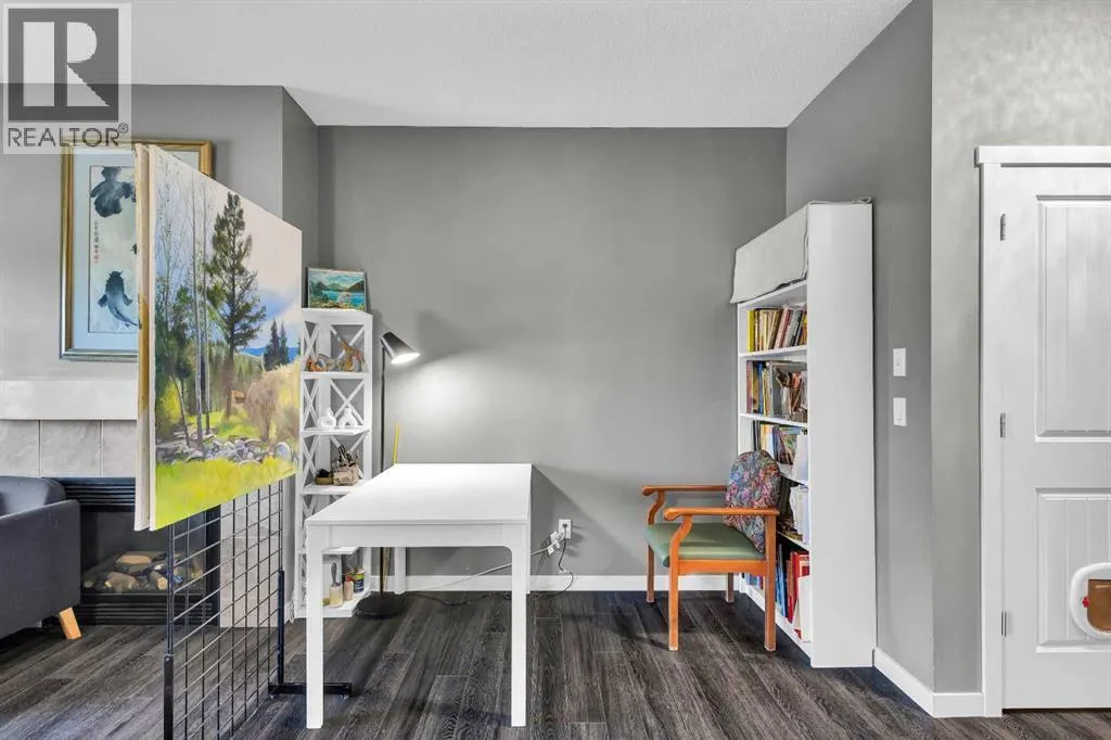 11 Copperpond Landing SE