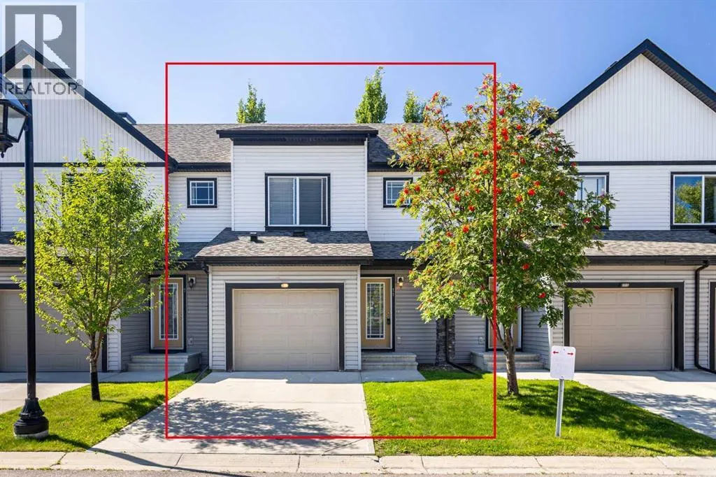 11 Copperpond Landing SE