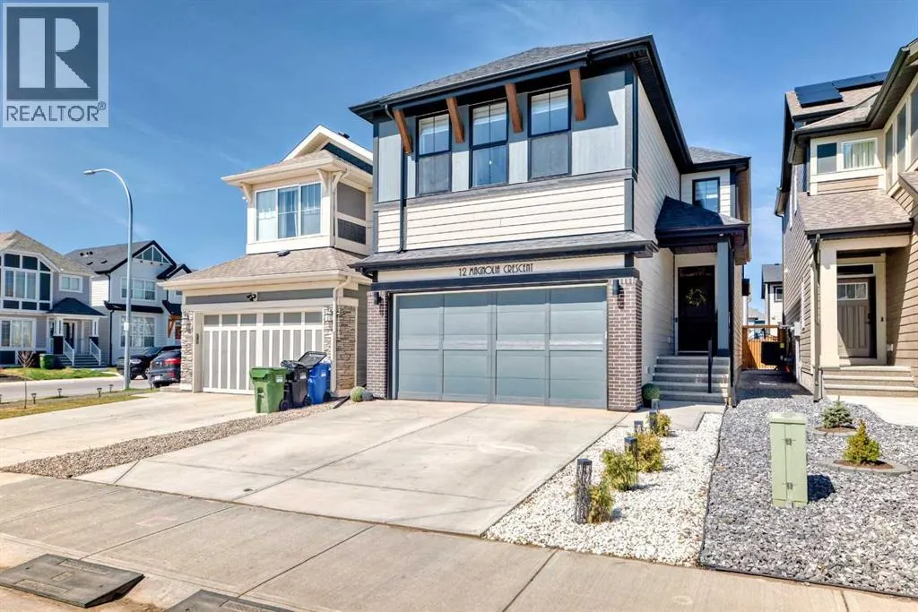 12 Magnolia Crescent SE