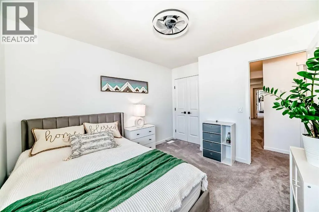 12 Magnolia Crescent SE