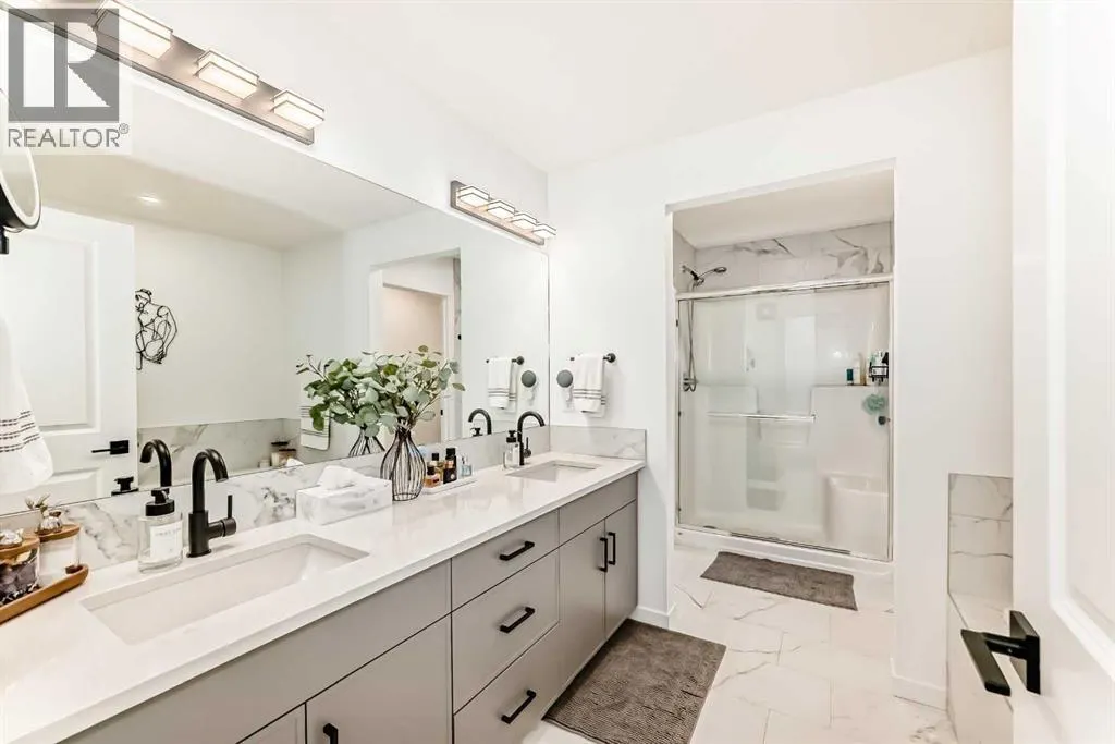 12 Magnolia Crescent SE