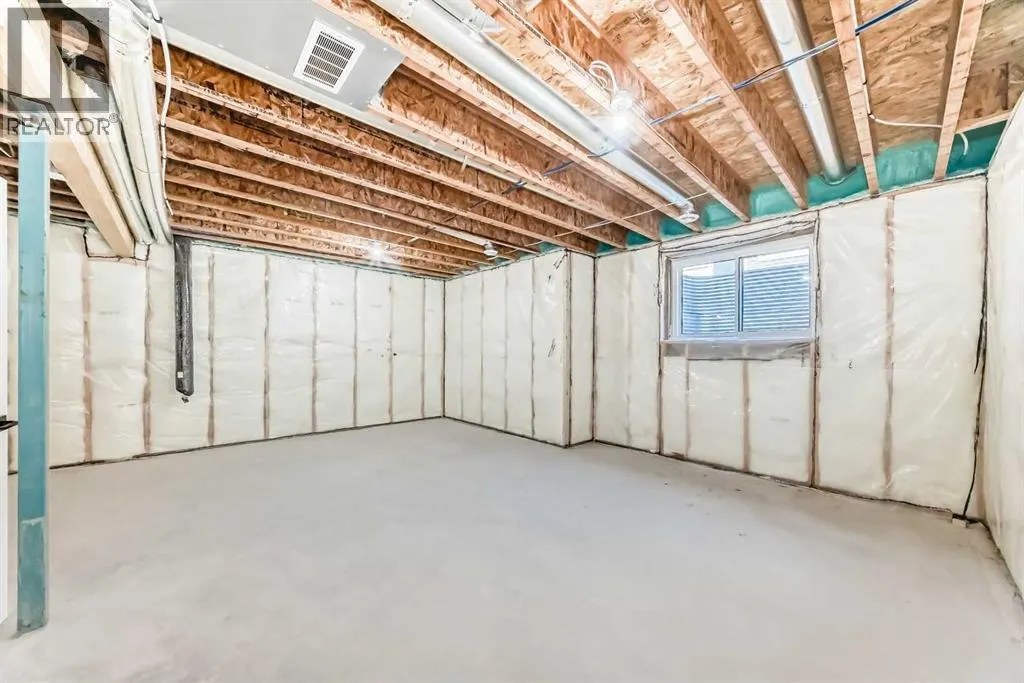 12 Magnolia Crescent SE