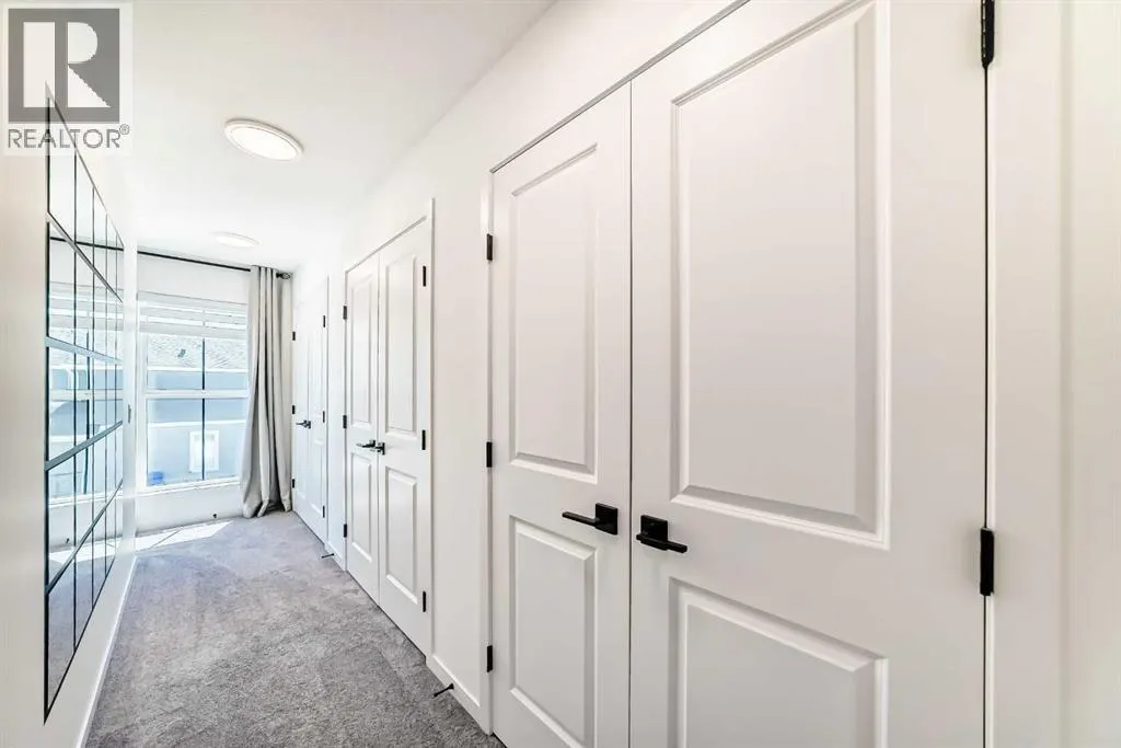 12 Magnolia Crescent SE