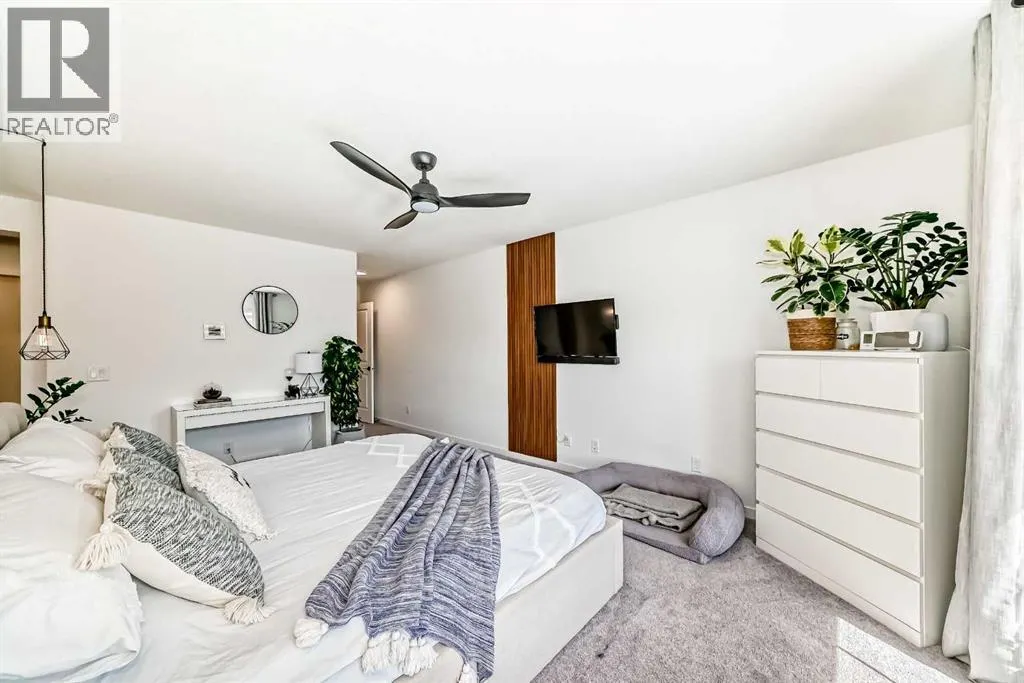 12 Magnolia Crescent SE