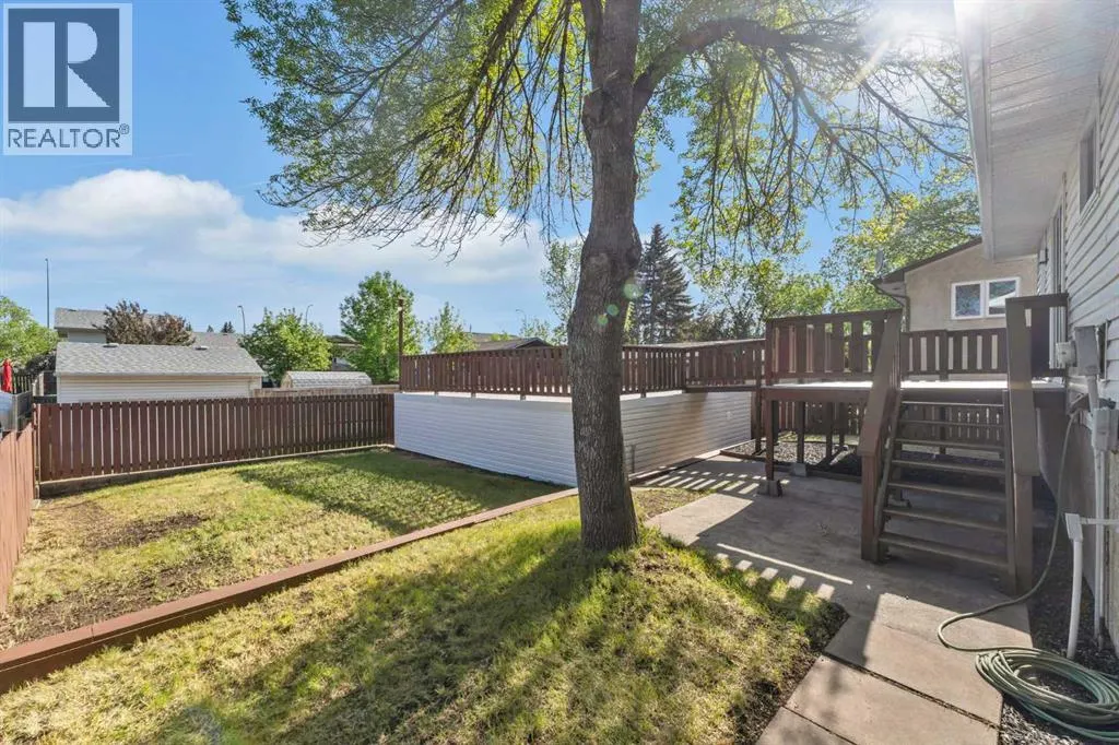 619 Templeside Road NE