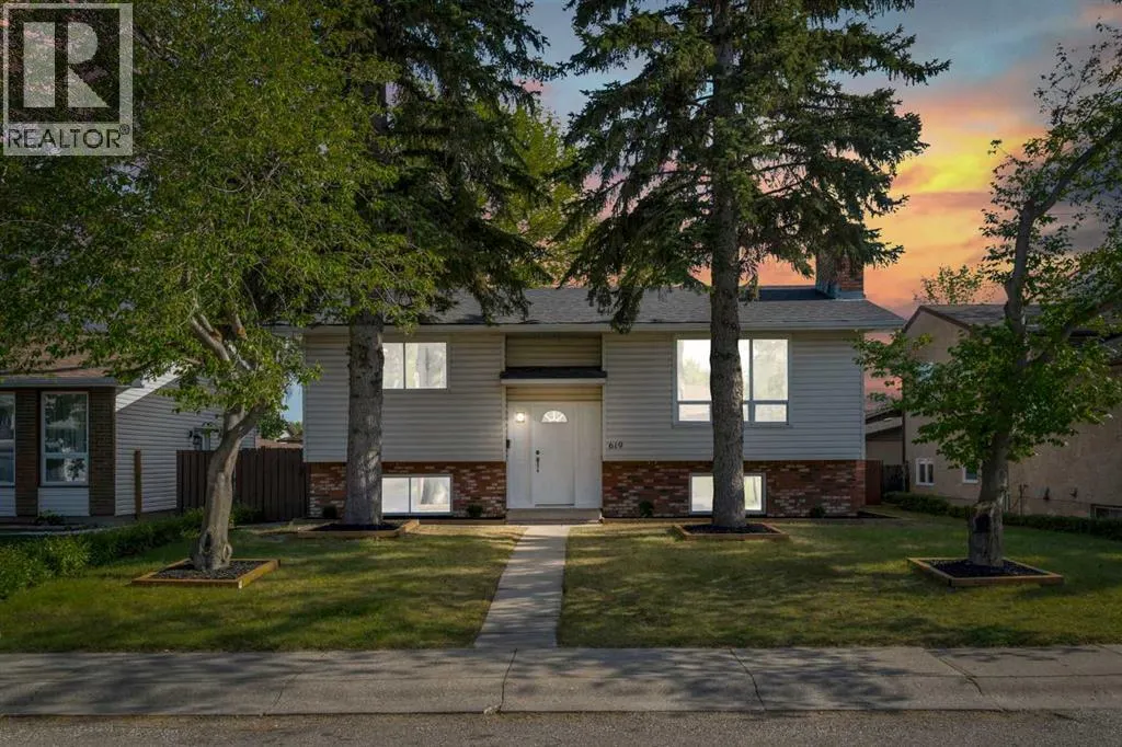 619 Templeside Road NE