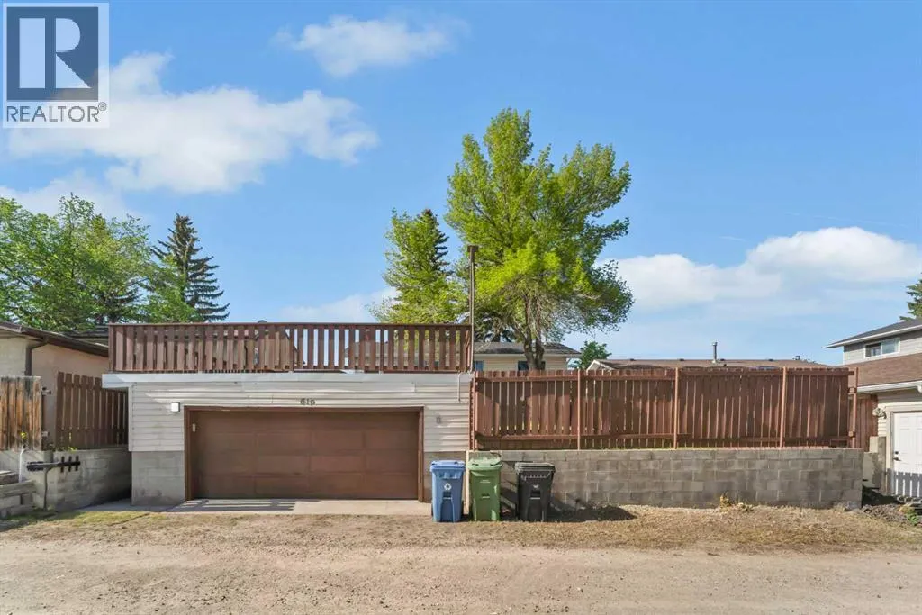 619 Templeside Road NE
