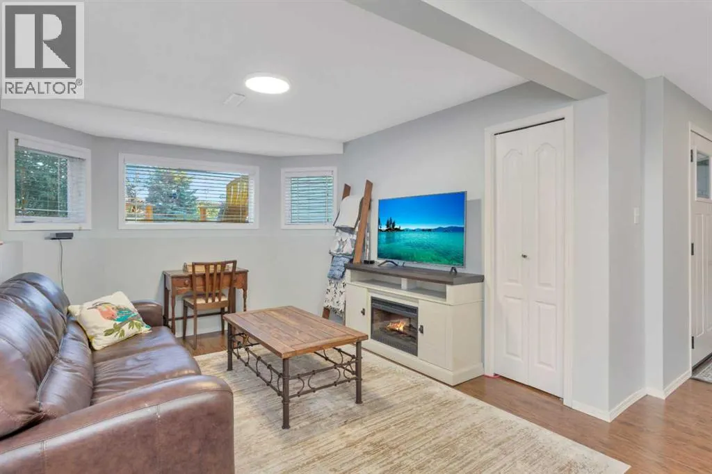 46 Lexington Close