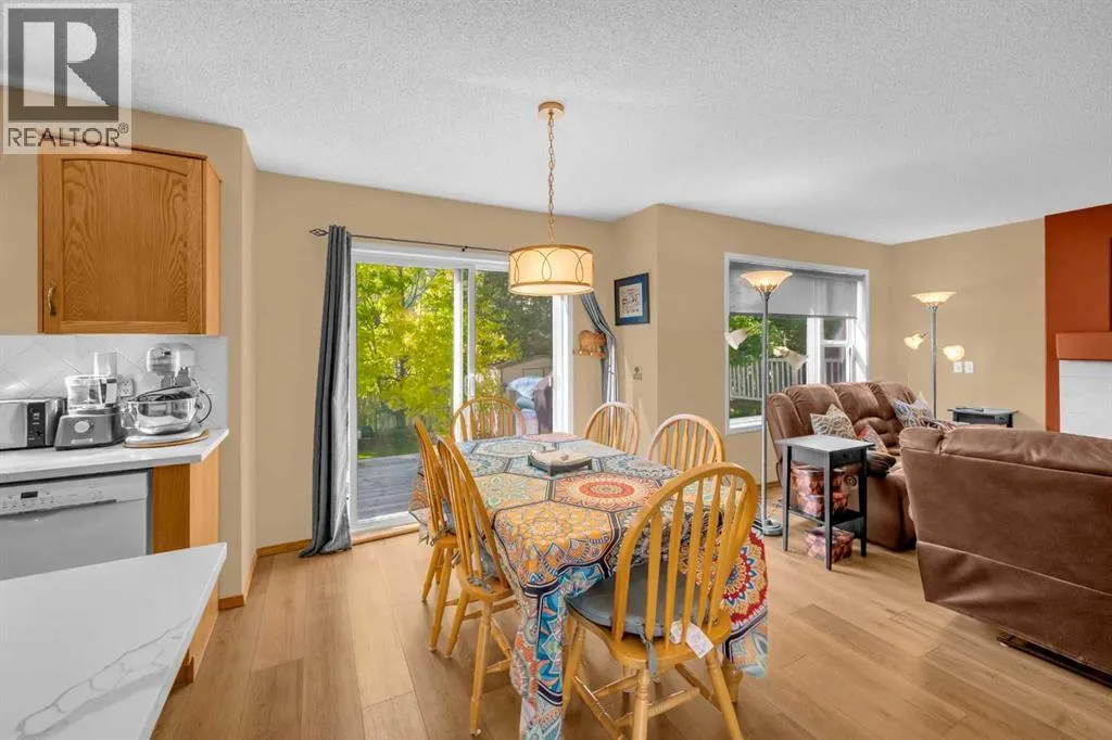 198 Panorama Hills Close NW