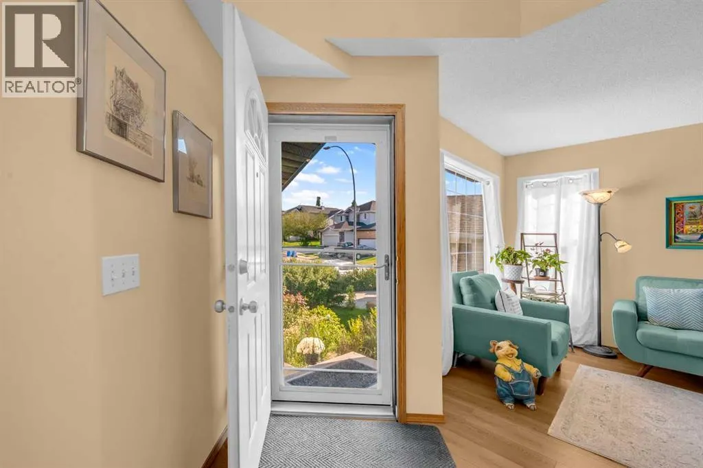198 Panorama Hills Close NW