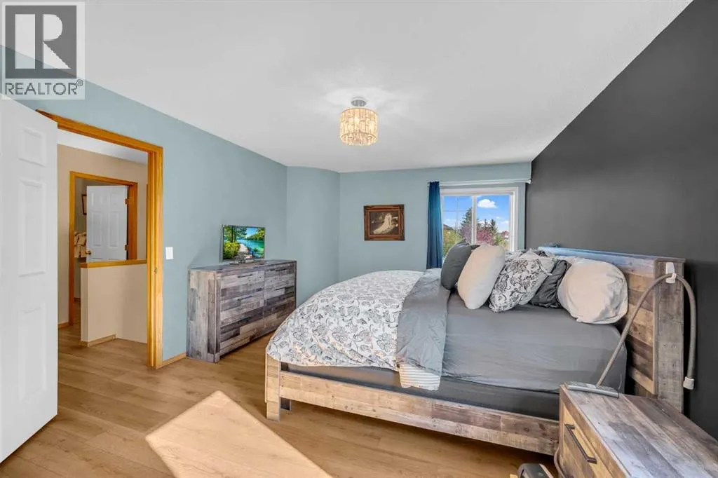 198 Panorama Hills Close NW