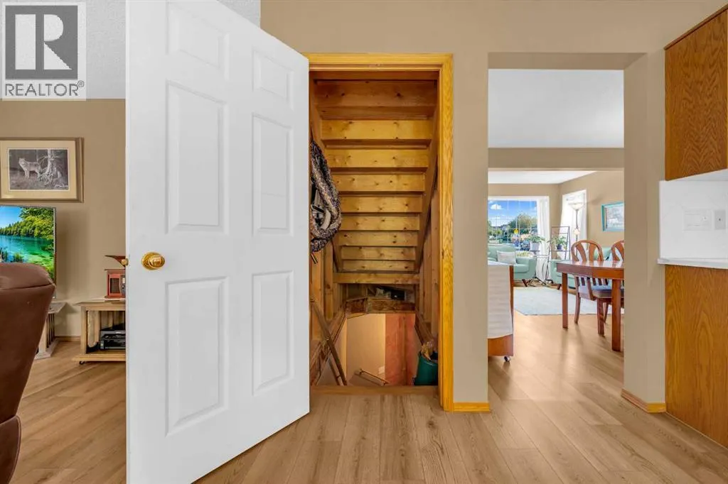 198 Panorama Hills Close NW