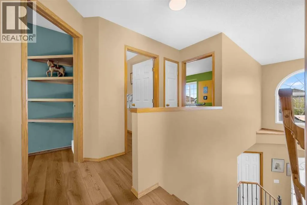 198 Panorama Hills Close NW