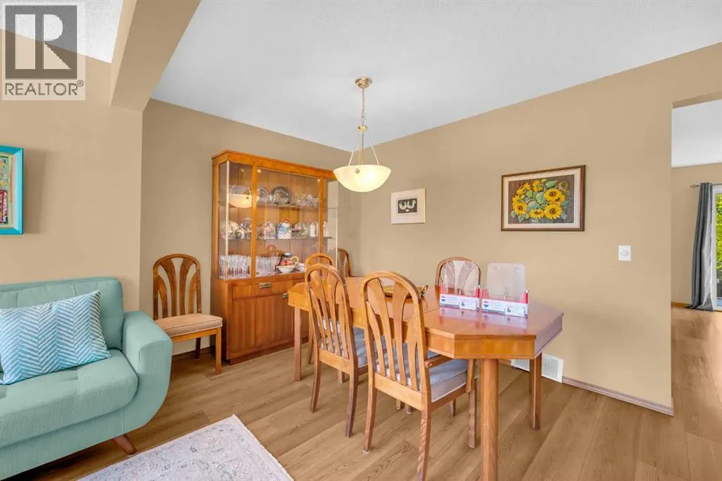 198 Panorama Hills Close NW