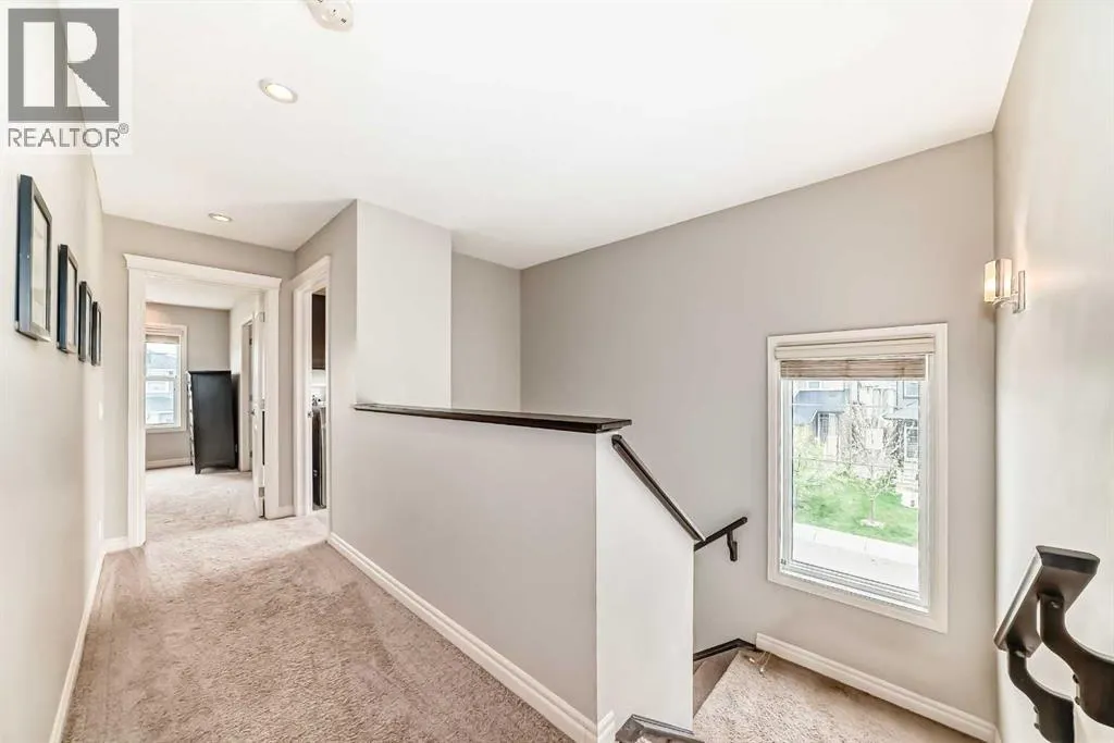 102 Evanspark Road NW