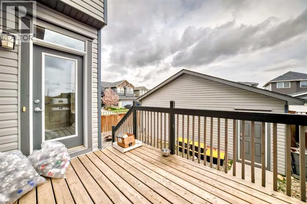 102 Evanspark Road NW