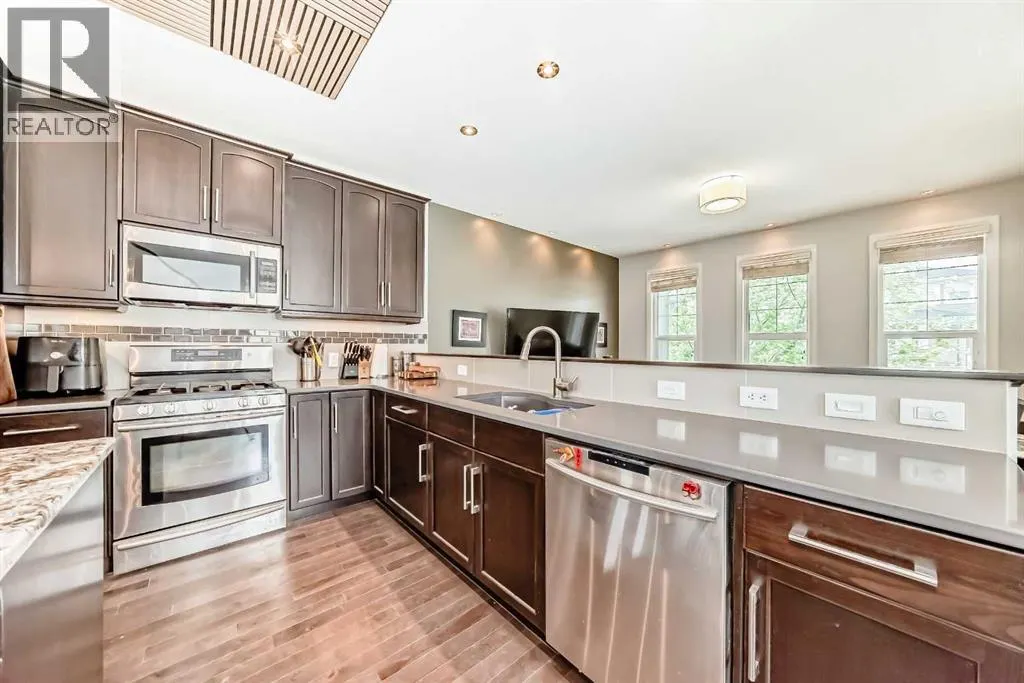 102 Evanspark Road NW