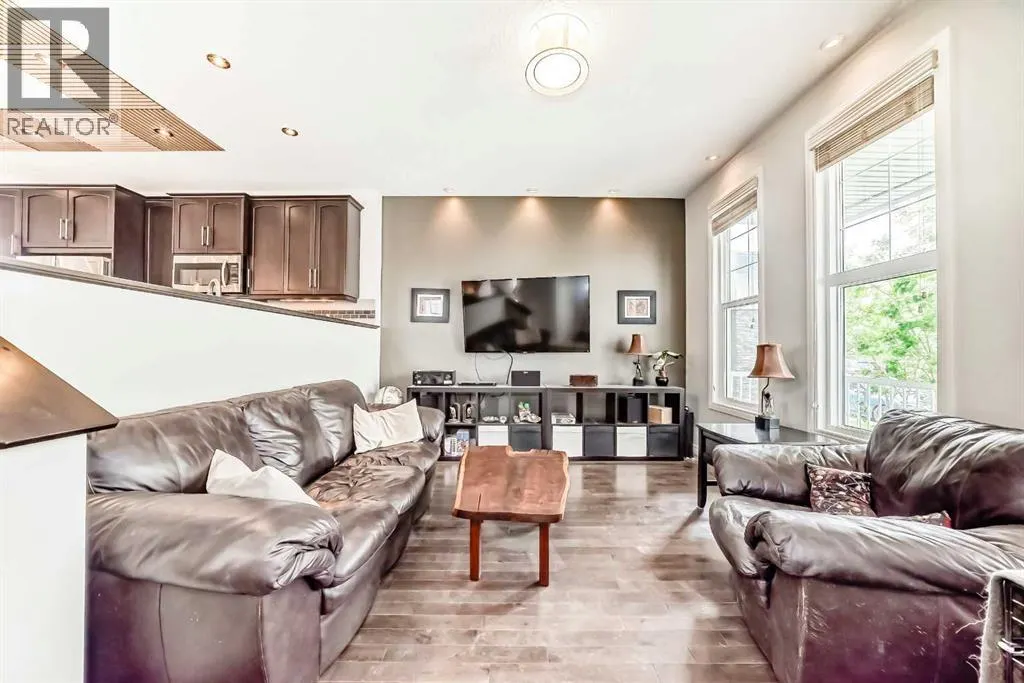 102 Evanspark Road NW