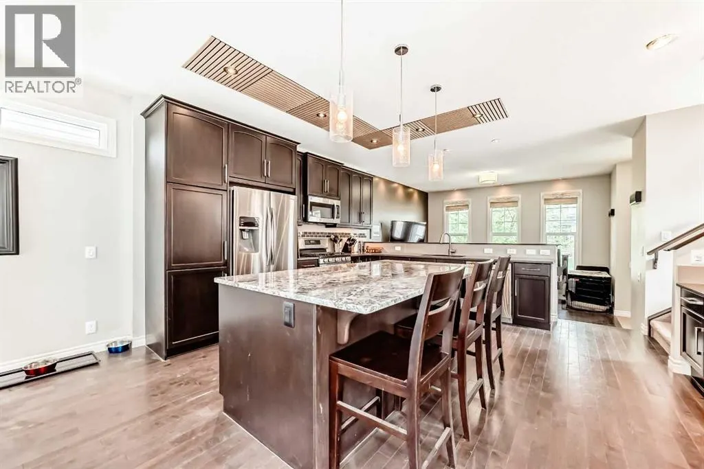 102 Evanspark Road NW