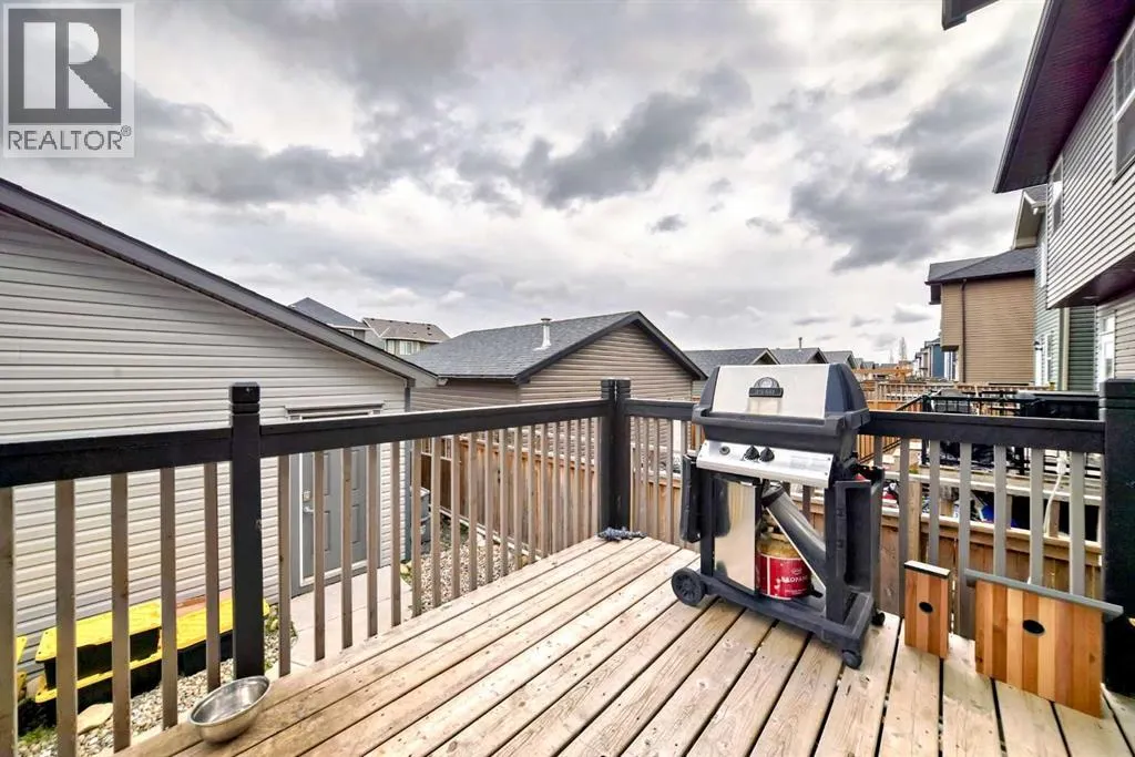 102 Evanspark Road NW