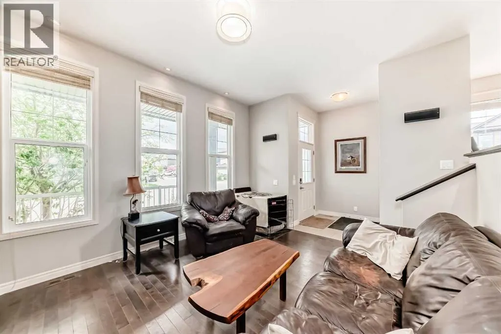 102 Evanspark Road NW