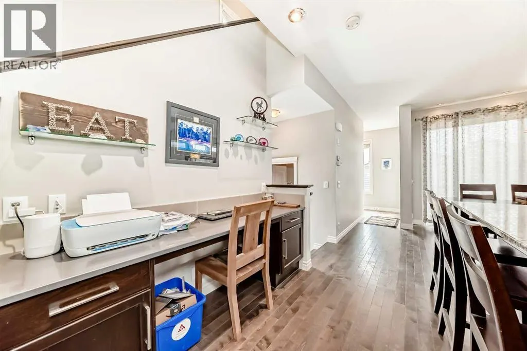 102 Evanspark Road NW