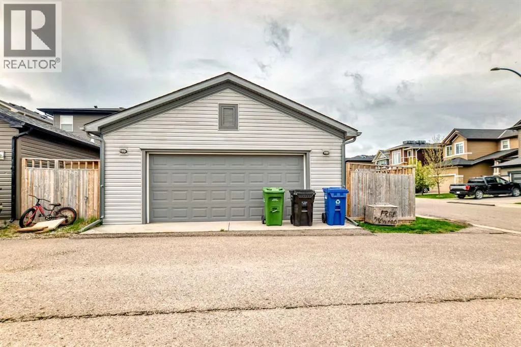 102 Evanspark Road NW
