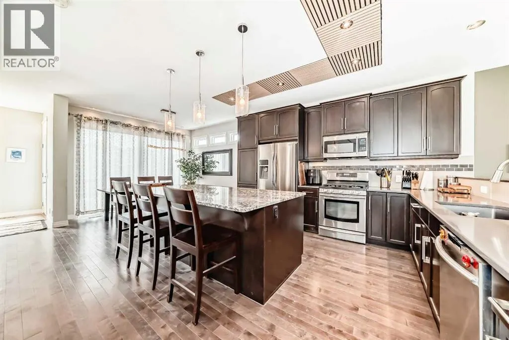 102 Evanspark Road NW