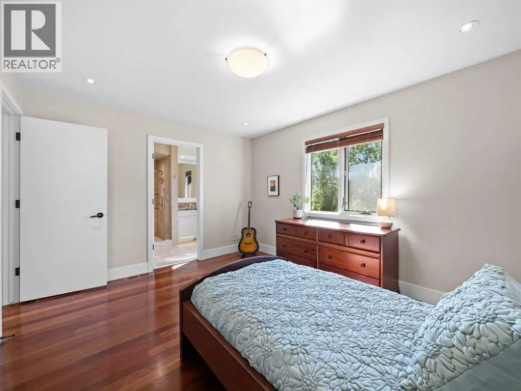 2716 Carleton Street SW